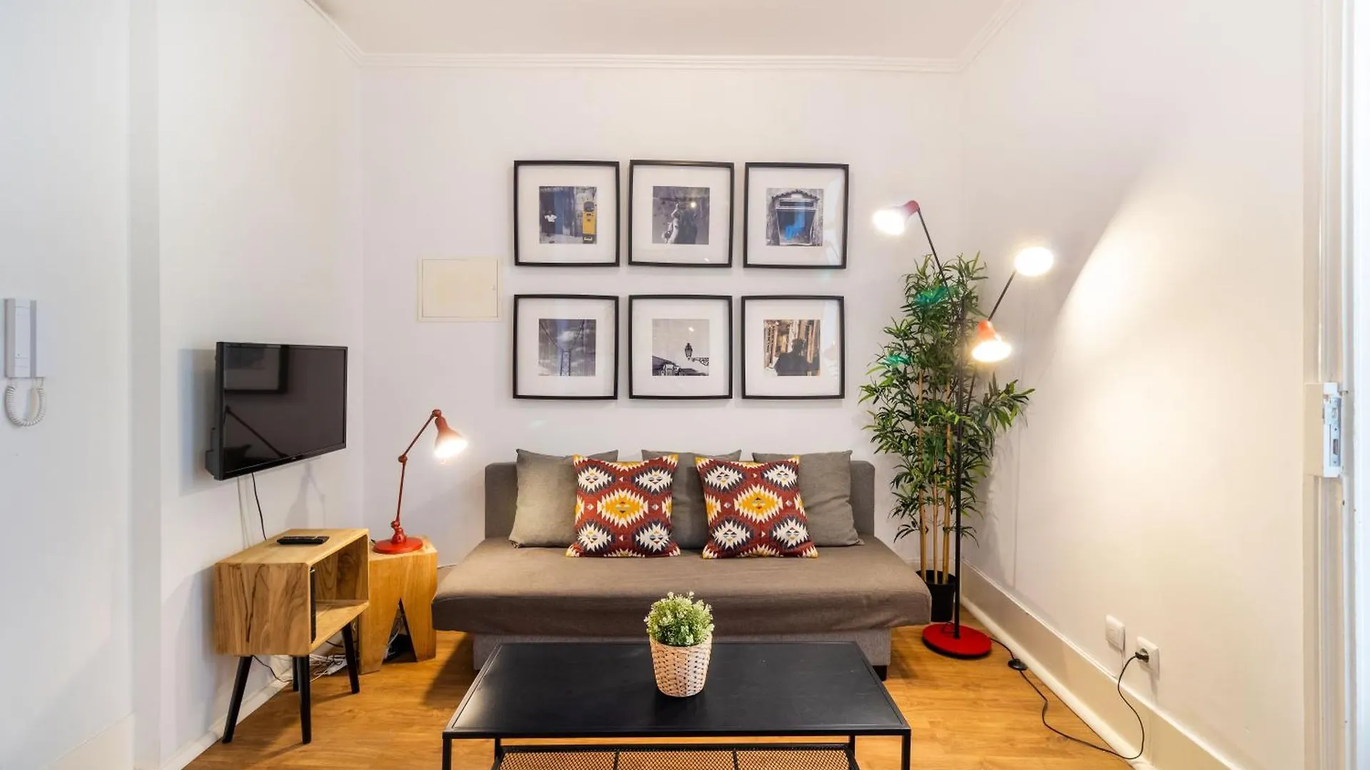 Restauradores By Central Hill Apartments Lisbon Portugal