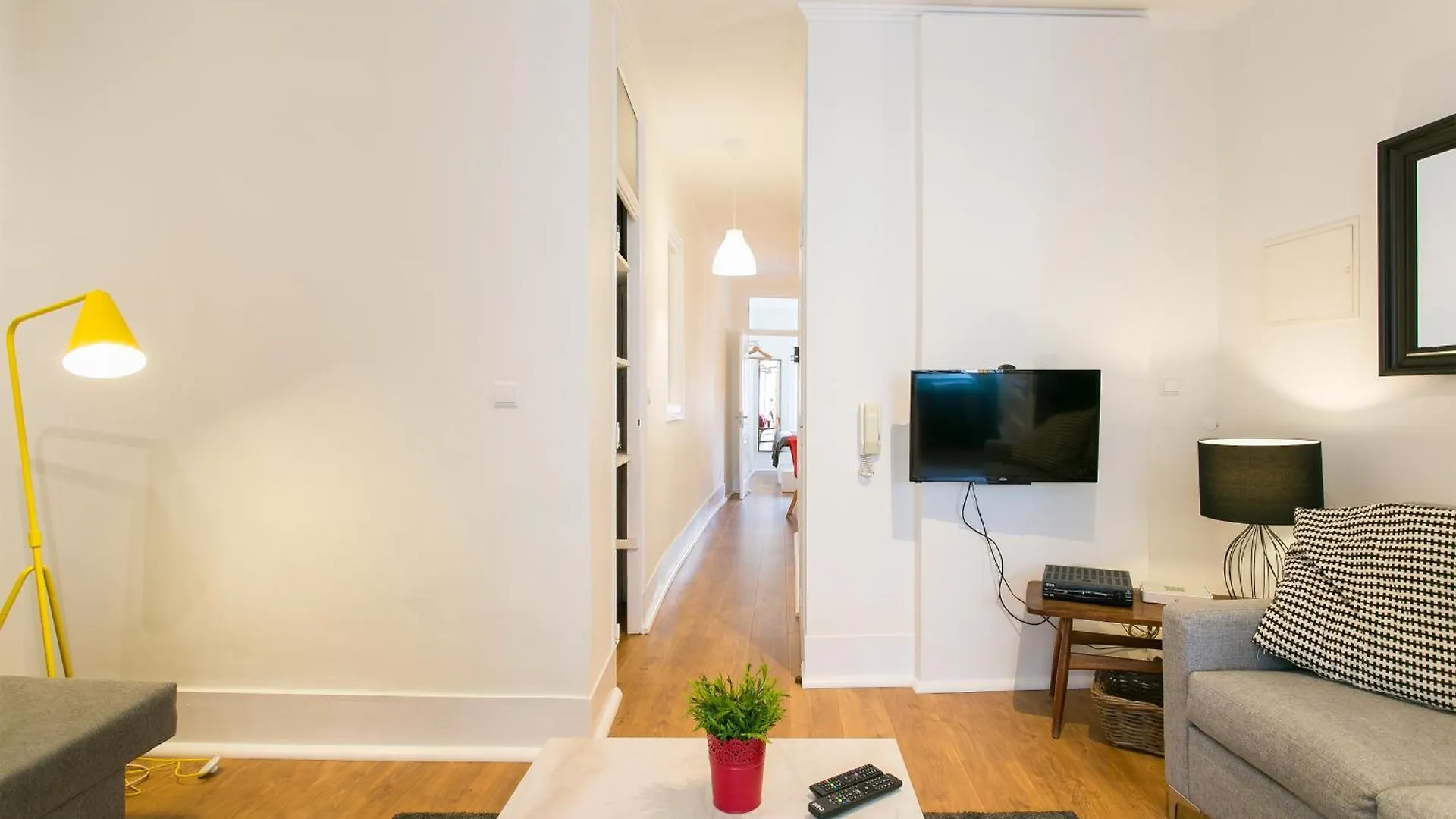 Restauradores By Central Hill Apartments Lisbon Portugal